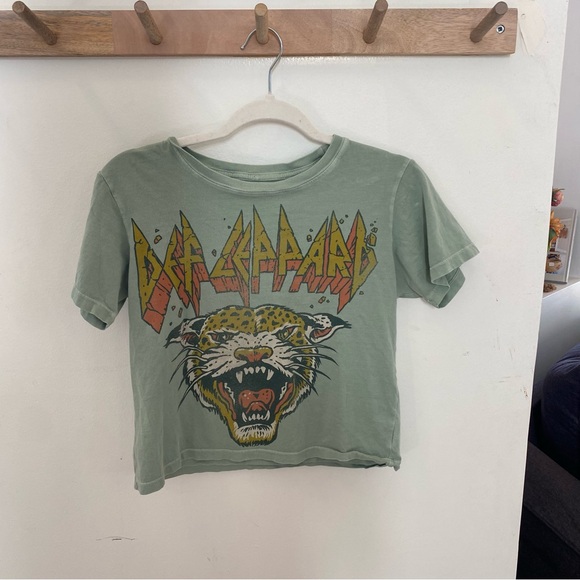 Def Leppard women cropped graphic tee - Picture 1 of 2